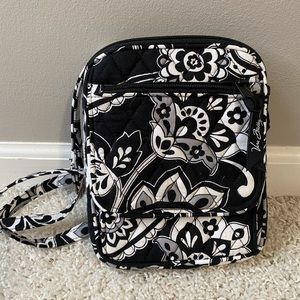 NEVER USED Vera Bradley small Cross-Body Purse